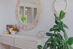 Interior - Bella Vista in Paradise (Long Jetty)