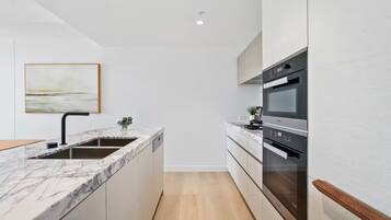 Apartment, 2 Schlafzimmer, barrierefrei, Balkon | Innenbereich