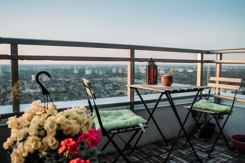 Beautiful penthouse with great view in NORTH YORK of Toronto