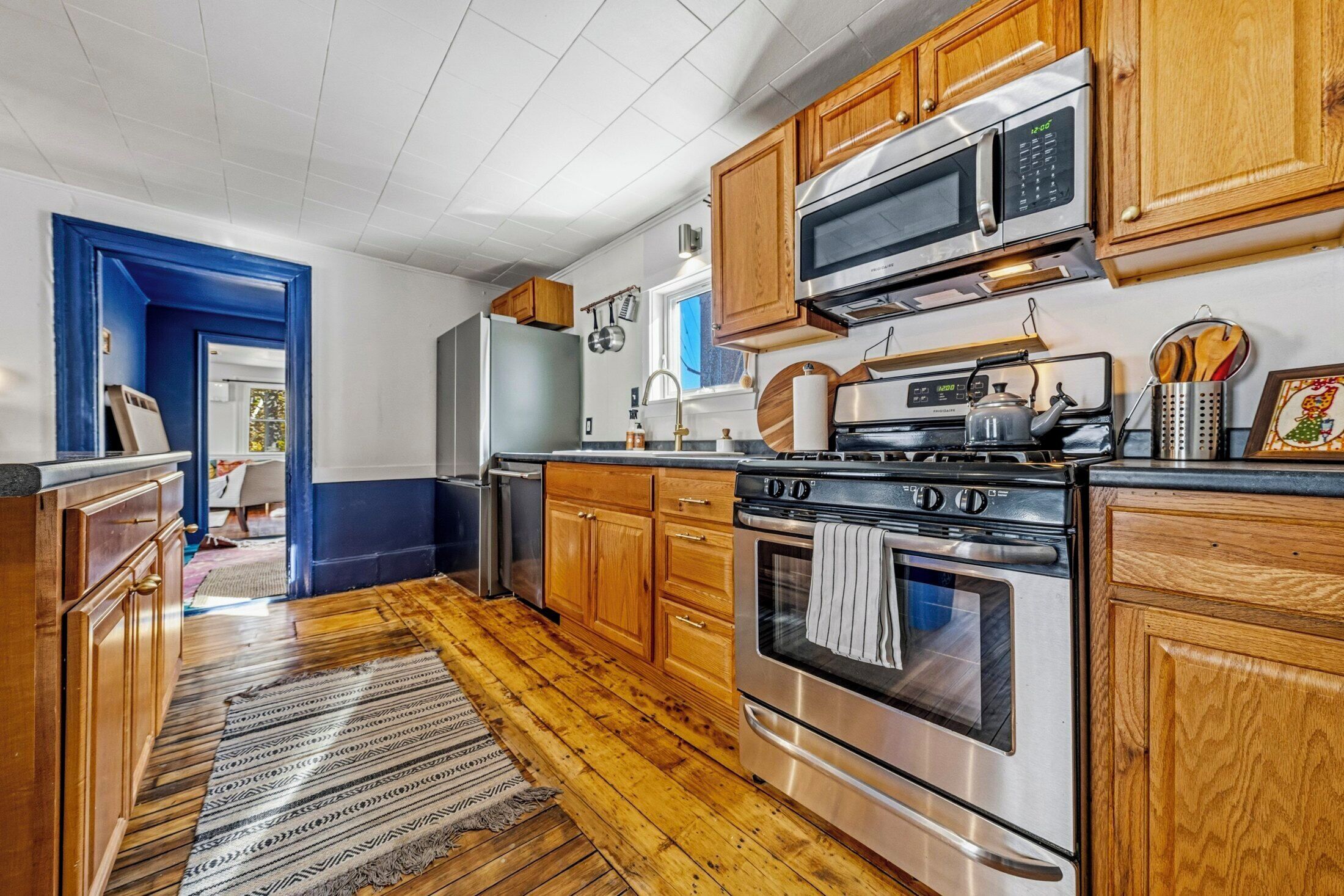 Mikrowelle, Ofen, Herdplatte, Geschirrspüler