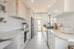 微波炉、烤箱、炉灶、洗碗机