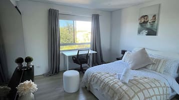2 slaapkamers, een strijkplank/strijkijzer, gratis wifi, beddengoed