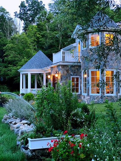 Amara Garden in New Canaan