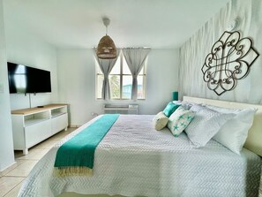 3 bedrooms, iron/ironing board, free WiFi, bed sheets - Beachfront 3-Bedroom Apartment with Breathtaking Views in Luquillo (Luquillo)