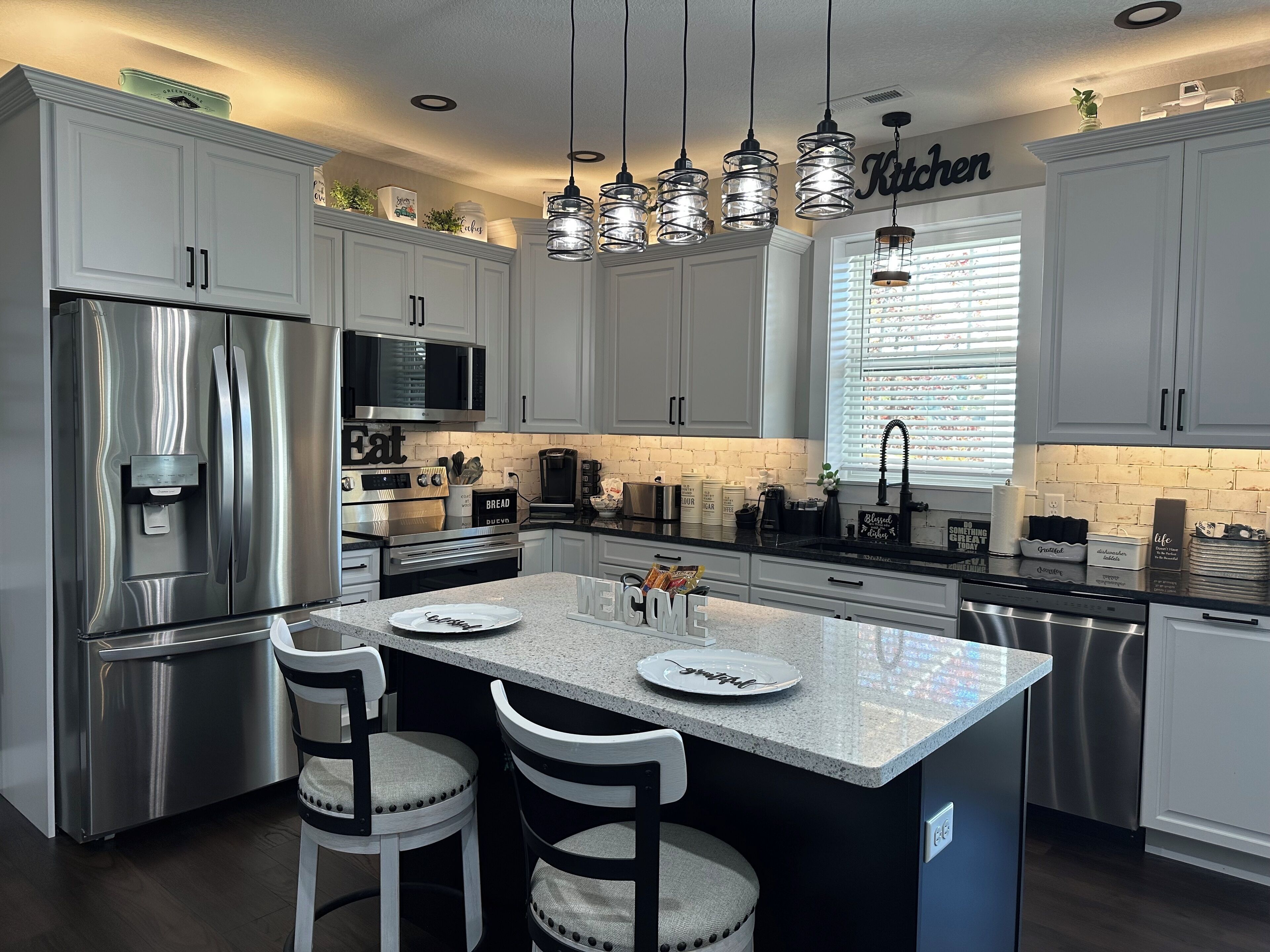 Mikrowelle, Ofen, Herdplatte, Geschirrspüler