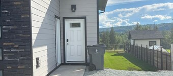 PRINCE GEORGE COZY SUITE PROXIMAL TO THE NECHAKO RIVER