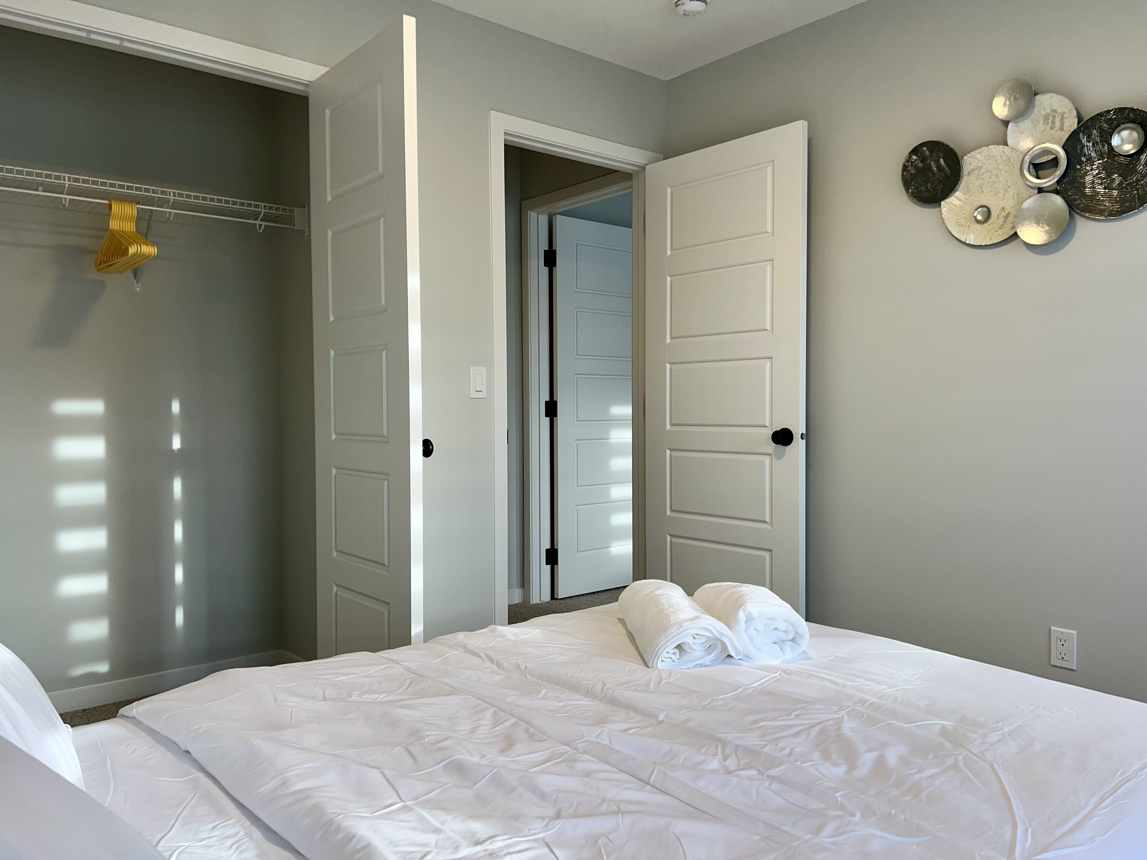 3 bedrooms, desk, free WiFi, bed sheets