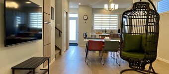 Atya’s Blue Nest – 3BR Family Retreat in Seton | A/C, Office, Smart TVs, Parking