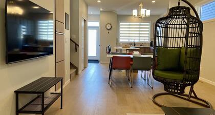 Atya’s Blue Nest – 3BR Family Retreat in Seton | A/C, Office, Smart TVs, Parking