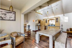 Dining - Modern Mountain Retreat (Tahoe City)
