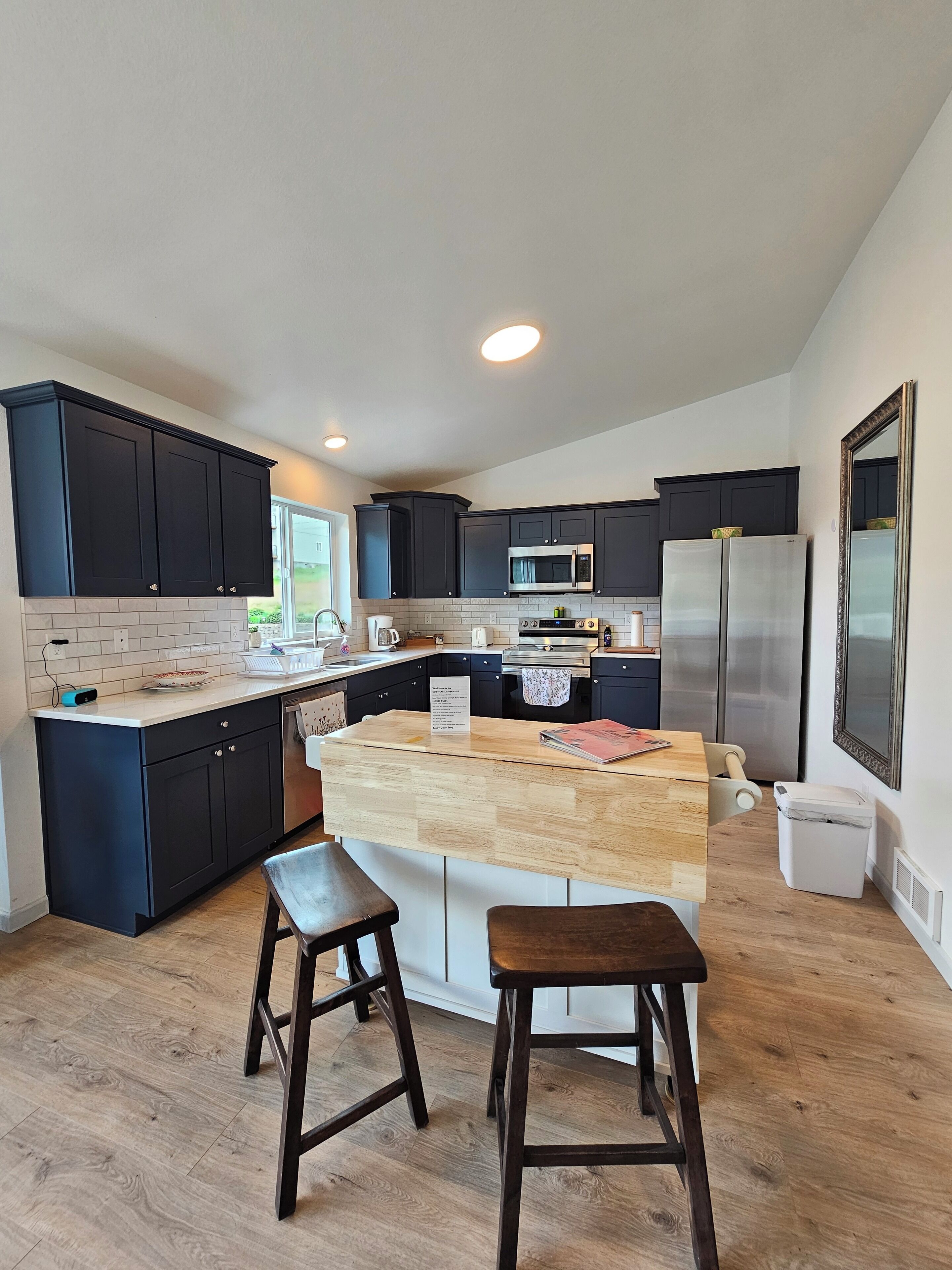 冰箱、微波炉、烤箱、炉灶