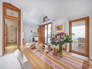 Appartement Confort, vue ville | Salle à manger