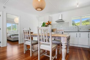 Dining - The Beach Cottage - Tairua (Tairua)