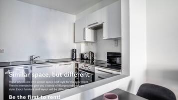 Fridge, microwave, oven, cookware/dishes/utensils