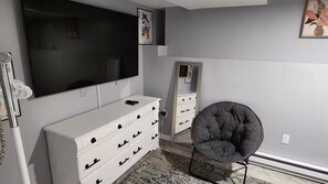 Interior - 2 Bdrm Haven in Mt. Vernon (Mount Vernon)