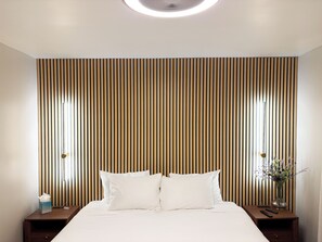 3 habitaciones, tabla de planchar con plancha, internet y ropa de cama 