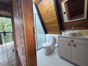 Dusche, Handtücher, Seife, Toilettenpapier