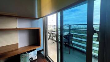 Presidential-sviitti, 2 makuuhuonetta, club-loungen käyttöoikeus, kaupunkinäköala | Egyptinpuuvillaiset lakanat, ylelliset vuodevaatteet, untuvapeitot