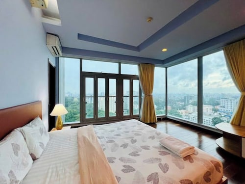 Bluesky Sailing Luxstay Ho Chi Minh City