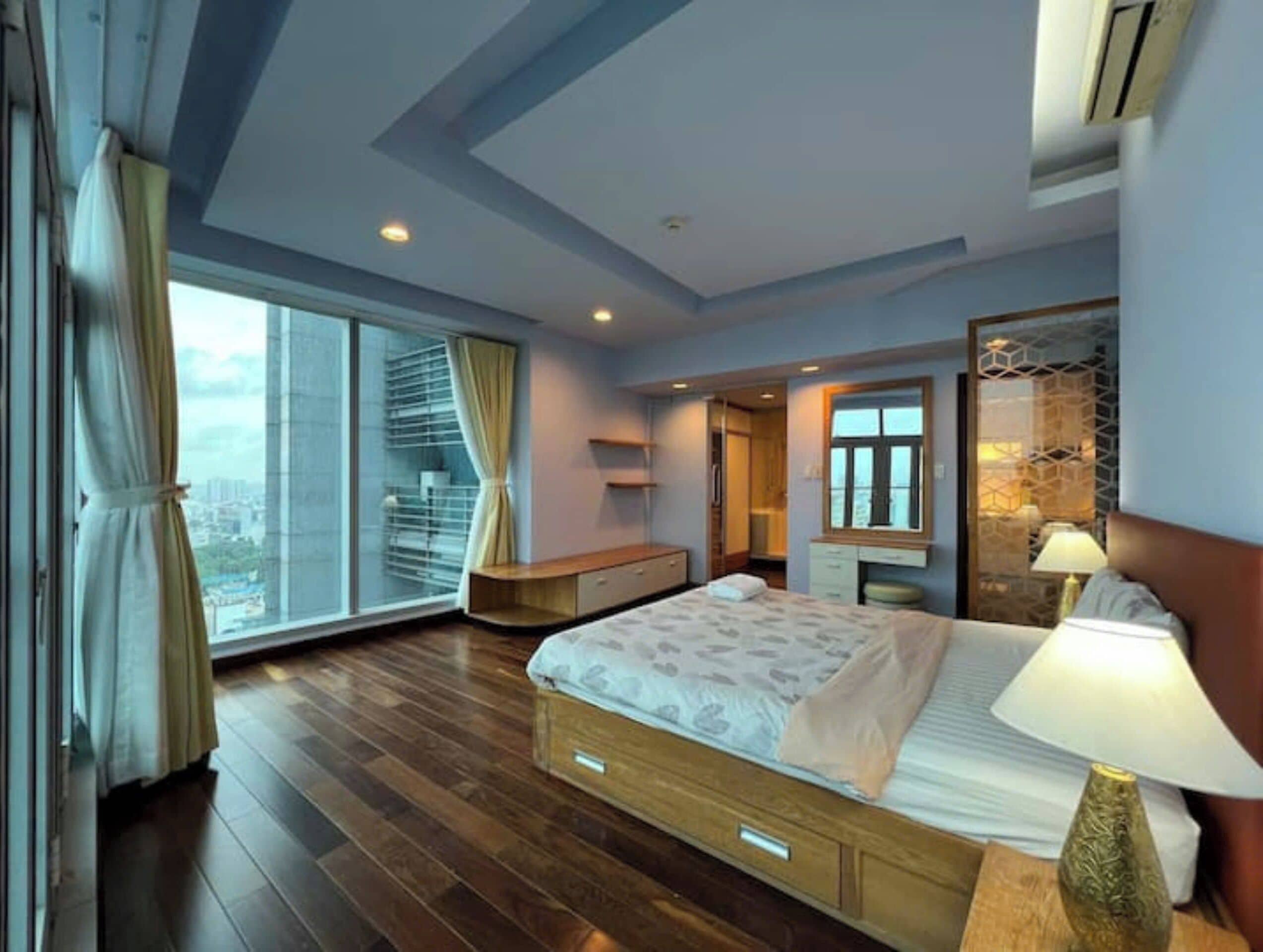 Presidential Suite, 2 Bedrooms, Club lounge access, City View | Egyptian cotton sheets, premium bedding, down duvets