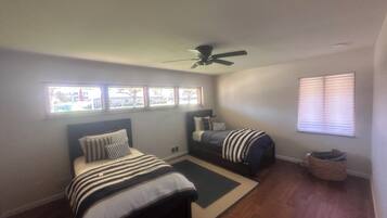 5 chambres, fer et planche Ă repasser, Wi-Fi, draps fournis
