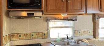 Tranquil 3-bedroom mobile home with AC in Winterhaven