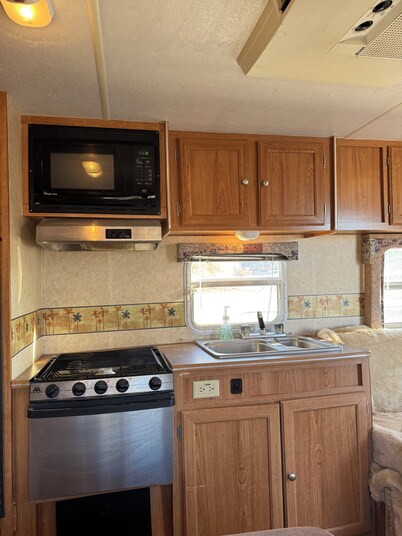 Tranquil 3-bedroom mobile home with AC in Winterhaven