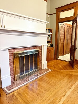 Interior - 161 year old home full of history and charm (Vienna)