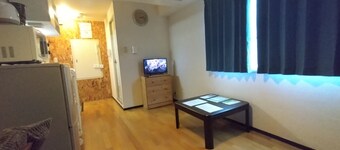 A hole in the ground downtown! 311 Fully equipped kitchen & rooms for long term stays