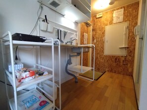 Hair dryer, towels, soap, toilet paper - A hole in the ground downtown! 311 Fully equipped kitchen & rooms for long term stays (Yonbanchō,kyoto,Kamiogyo)