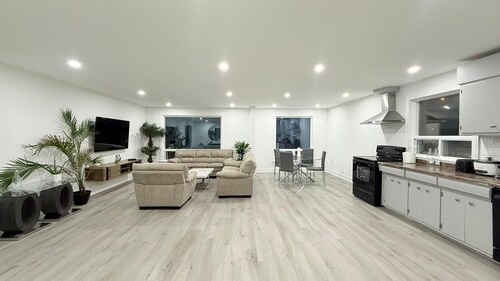 Scarborough Private Home - 3BR 2BA - 5 min to 401H