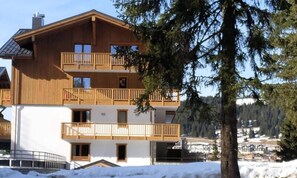 Exterior - Apartment in La Foret With Mont Blanc Views (Villard-sur-Doron)