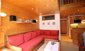 Living area - Renovated & Bright Duplex Ski-in/ski-out (Tignes)