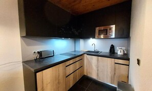 Fridge, microwave, dishwasher, coffee/tea maker - 2-room Apartment for 6 People, 38m2 (La Plagne-Tarentaise)
