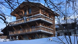 Exterior - Chalet in Notre Dame Near Ski Slopes (Notre-Dame-de-Bellecombe)