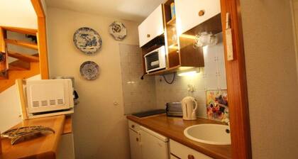 Luchon Near THE Thermal Baths Apartment FOR 2 People - South-facing Balcony - Parking - LL