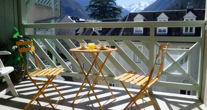 Luchon Near THE Thermal Baths Apartment FOR 2 People - South-facing Balcony - Parking - LL