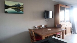 Unclassified image, 2 of 3, button - Apartment in Alps With Slope Access (Les Orres)