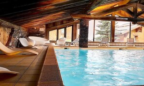 Outdoor pool - Spacious and Comfortable Apartment Close to the Slopes Balcony Swimming Pool (Les Belleville)