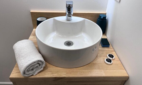 Towels - The Chill - Chidultls00 (Toulouse)