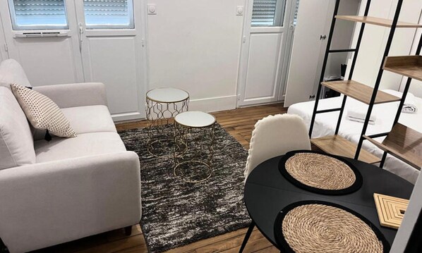 Interior - The Chill - Chidultls00 (Toulouse)