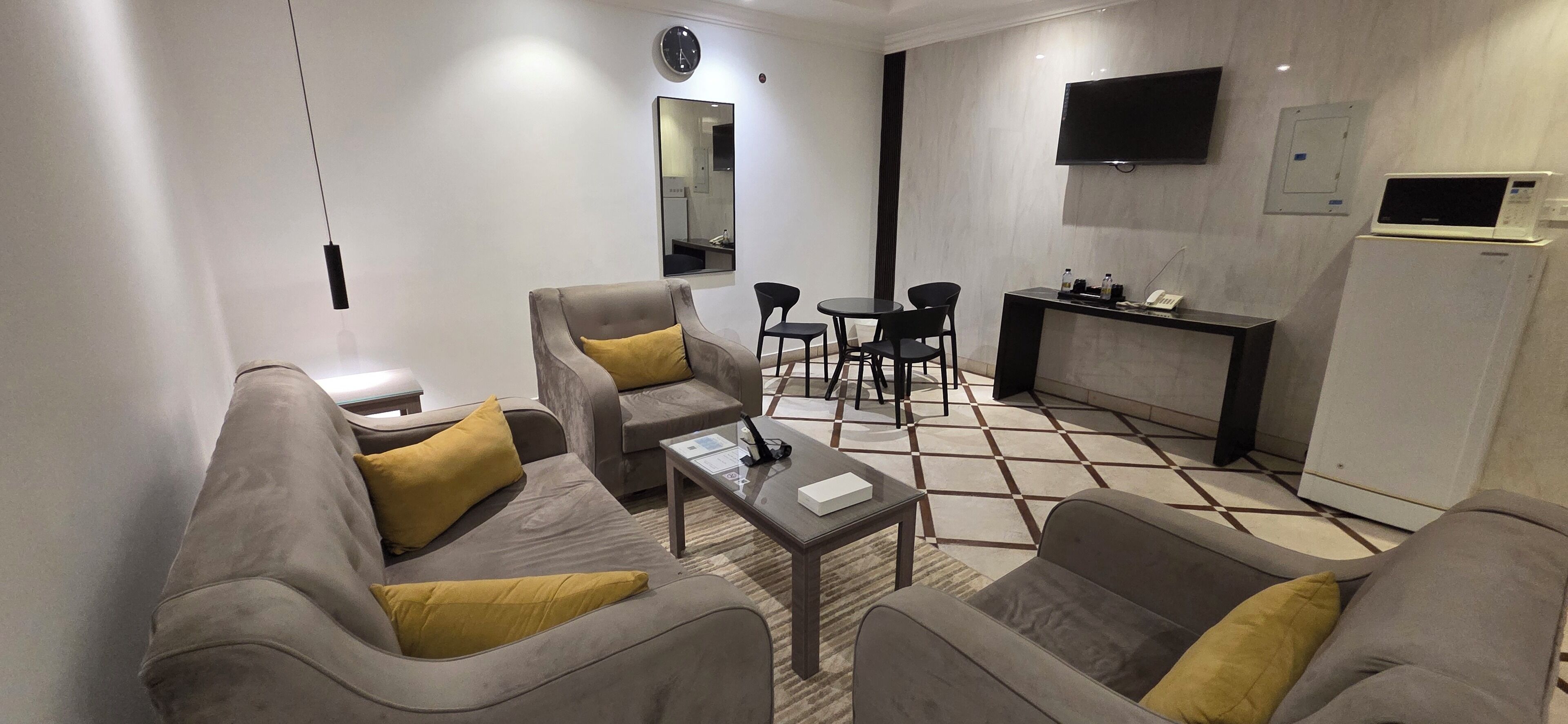 Televisión LCD de 40 pulgadas con canales por satélite