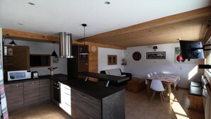 Unclassified image, 2 of 3, button - Apartment for 6 People, 3, East-facing (Valloire)