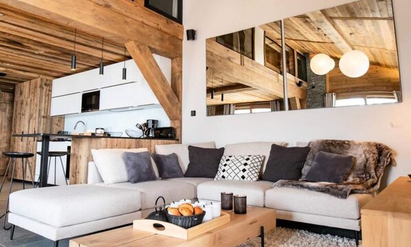 Living area - Apartment in Bonneval-sur-arc With Spa (Bonneval-sur-Arc)