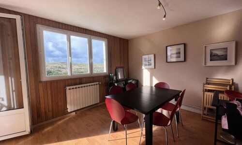 LES Semis Residence - Spacious Apartment Near "La Graviere" Beach