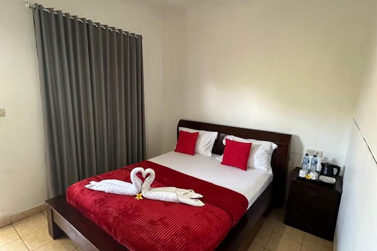 Habitación estándar doble | Escritorio, wifi gratis, ropa de cama