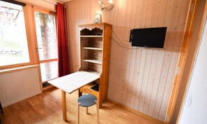 Interior - Studio for 2/3 People - Plagne Villages - 009ps - South- Facing Wifi Included (La Plagne-Tarentaise)