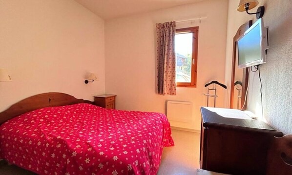 Room - Apartment in Vallouise by Ecrins Trails (Vallouise-Pelvoux)