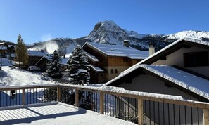 Property grounds - Chalet in Les Places With Ski Lift Access (Les Belleville)