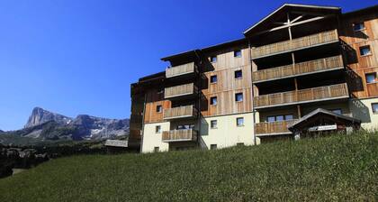 2 Rooms for 6 People